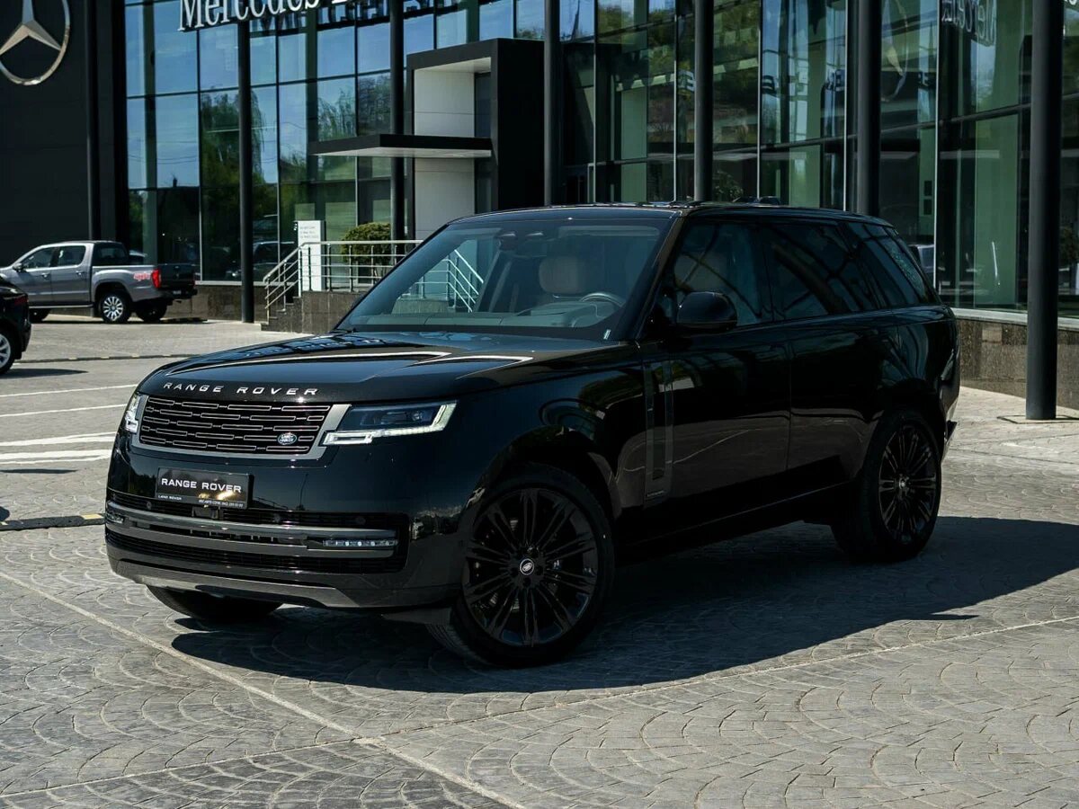 Автомобиль Land Rover