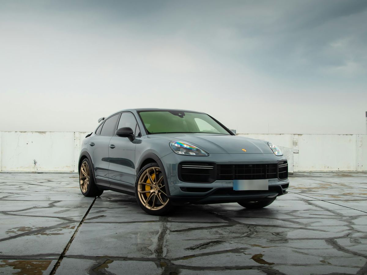 Автомобиль Porsche